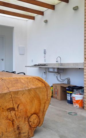 Casa de condomínio à venda com 360m², 3 quartos e 2 vagas Casa de condomínio à venda com 360m², 3 quartos e 2 vagasÁrea Externa
