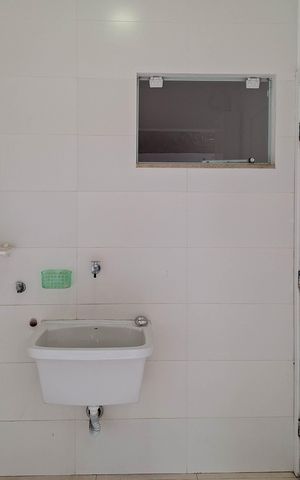 Casa de condomínio à venda com 360m², 3 quartos e 2 vagas Casa de condomínio à venda com 360m², 3 quartos e 2 vagasÁrea de Serviço