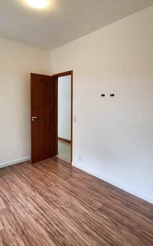 Casa de condomínio à venda com 360m², 3 quartos e 2 vagas Casa de condomínio à venda com 360m², 3 quartos e 2 vagasQuarto 2