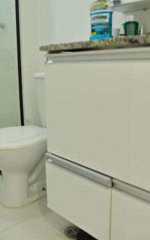 Apartamento à venda com 104m², 2 quartos e 2 vagasBanheiro da Suíte 1