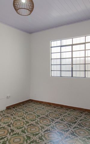 Casa para alugar com 300m², 8 quartos e 3 vagas Casa para alugar com 300m², 8 quartos e 3 vagasEdícula - Sala