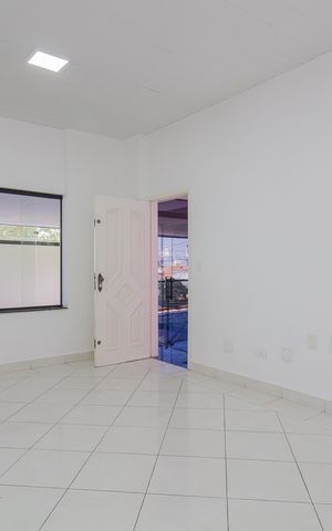 Casa para alugar com 300m², 8 quartos e 3 vagas Casa para alugar com 300m², 8 quartos e 3 vagasSala