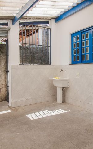 Casa para alugar com 300m², 8 quartos e 3 vagas Casa para alugar com 300m², 8 quartos e 3 vagasÁrea de Serviço