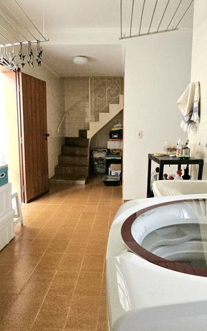 Casa à venda com 300m², 3 quartos e 1 vaga Casa à venda com 300m², 3 quartos e 1 vagaÁrea de Serviço