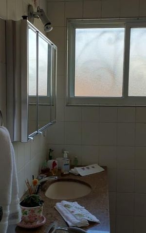 Casa à venda com 300m², 3 quartos e 1 vaga Casa à venda com 300m², 3 quartos e 1 vagaBanheiro 2