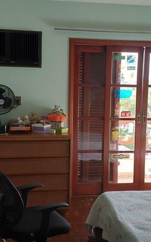 Casa à venda com 300m², 3 quartos e 1 vaga Casa à venda com 300m², 3 quartos e 1 vagaQuarto 1