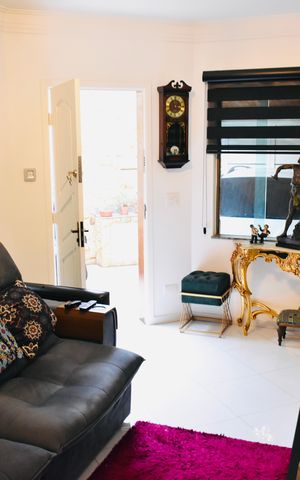 Casa à venda com 132m², 3 quartos e 2 vagas Casa à venda com 132m², 3 quartos e 2 vagasSala