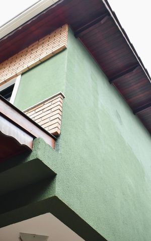 Casa à venda com 132m², 3 quartos e 2 vagas Casa à venda com 132m², 3 quartos e 2 vagasFachada