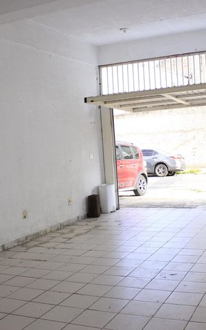 Casa à venda com 550m², 4 quartos e 8 vagasGaragem 2