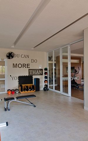 Apartamento à venda com 96m², 3 quartos e 2 vagas Apartamento à venda com 96m², 3 quartos e 2 vagasÁrea comum - Academia