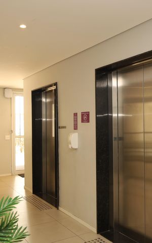 Apartamento à venda com 37m², 2 quartos e sem vagaÁrea comum - Saguão do prédio