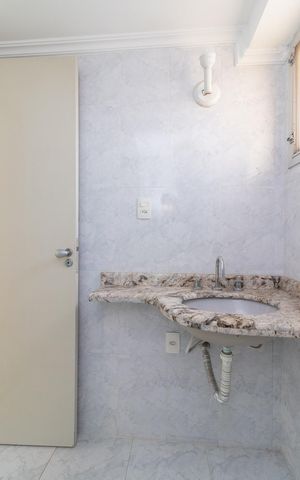 Apartamento à venda com 50m², 2 quartos e 2 vagasBanheiro Social