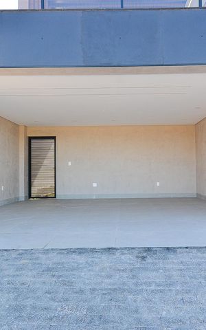 Casa de condomínio à venda com 359m², 4 quartos e 4 vagas Casa de condomínio à venda com 359m², 4 quartos e 4 vagasGaragem