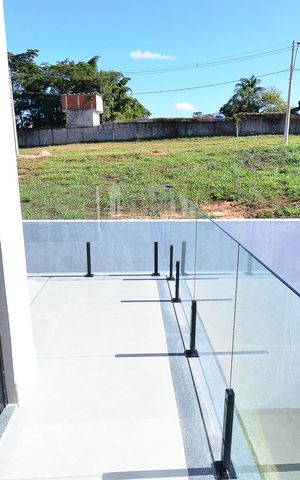 Casa de condomínio à venda com 359m², 4 quartos e 4 vagas Casa de condomínio à venda com 359m², 4 quartos e 4 vagasSuíte Master Varanda