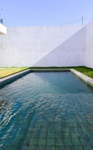 Casa de condomínio à venda com 359m², 4 quartos e 4 vagas Casa de condomínio à venda com 359m², 4 quartos e 4 vagasÁrea externa - Piscina