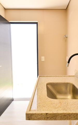 Casa de condomínio à venda com 359m², 4 quartos e 4 vagas Casa de condomínio à venda com 359m², 4 quartos e 4 vagasÁrea de Serviço