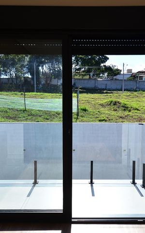 Casa de condomínio à venda com 359m², 4 quartos e 4 vagas Casa de condomínio à venda com 359m², 4 quartos e 4 vagasSuíte Master Varanda