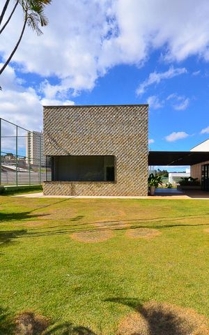 Casa de condomínio à venda com 359m², 4 quartos e 4 vagas Casa de condomínio à venda com 359m², 4 quartos e 4 vagasÁrea comum