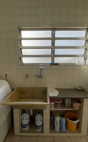 Casa à venda com 243m², 3 quartos e 7 vagas Casa à venda com 243m², 3 quartos e 7 vagasÁrea de Serviço
