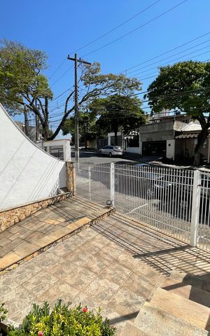 Casa à venda com 243m², 3 quartos e 7 vagas Casa à venda com 243m², 3 quartos e 7 vagasVista da Sala