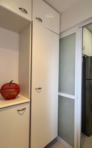 Apartamento à venda com 97m², 3 quartos e 2 vagas Apartamento à venda com 97m², 3 quartos e 2 vagasÁrea de Serviço