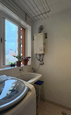 Apartamento à venda com 97m², 3 quartos e 2 vagas Apartamento à venda com 97m², 3 quartos e 2 vagasÁrea de Serviço
