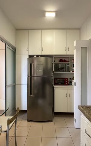 Apartamento à venda com 97m², 3 quartos e 2 vagas Apartamento à venda com 97m², 3 quartos e 2 vagasCozinha