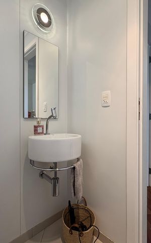 Apartamento à venda com 97m², 3 quartos e 2 vagas Apartamento à venda com 97m², 3 quartos e 2 vagasBanheiro 2