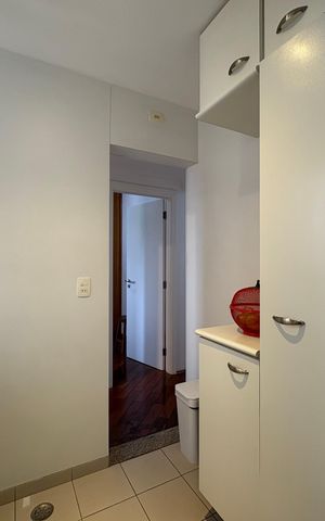 Apartamento à venda com 97m², 3 quartos e 2 vagas Apartamento à venda com 97m², 3 quartos e 2 vagasÁrea de Serviço