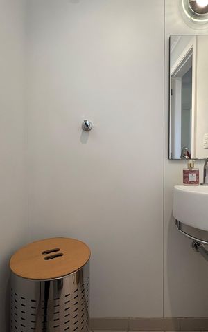 Apartamento à venda com 97m², 3 quartos e 2 vagas Apartamento à venda com 97m², 3 quartos e 2 vagasBanheiro 2