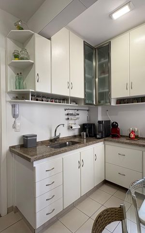 Apartamento à venda com 97m², 3 quartos e 2 vagas Apartamento à venda com 97m², 3 quartos e 2 vagasCozinha