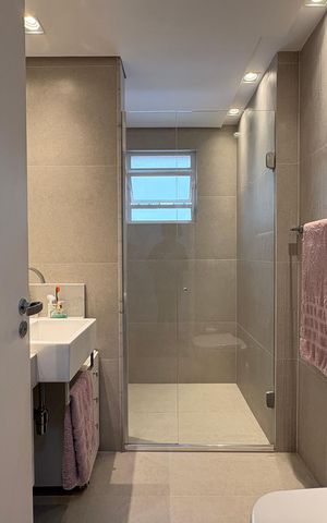 Apartamento à venda com 97m², 3 quartos e 2 vagas Apartamento à venda com 97m², 3 quartos e 2 vagasBanheiro 1