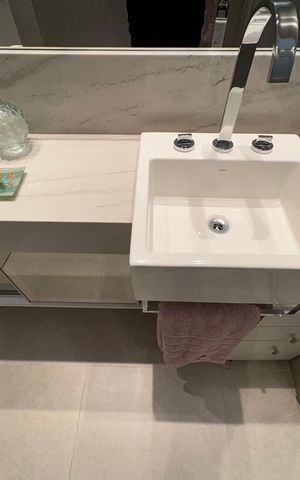 Apartamento à venda com 97m², 3 quartos e 2 vagas Apartamento à venda com 97m², 3 quartos e 2 vagasBanheiro 1