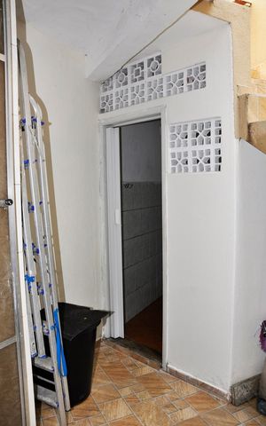 Casa de condomínio à venda com 231m², 4 quartos e 1 vaga Casa de condomínio à venda com 231m², 4 quartos e 1 vagaÁrea de Serviço