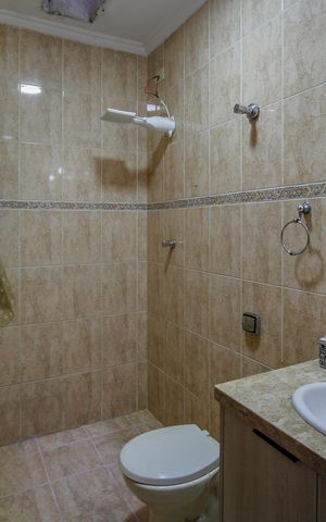 Casa à venda com 175m², 3 quartos e 3 vagas Casa à venda com 175m², 3 quartos e 3 vagasBanheiro