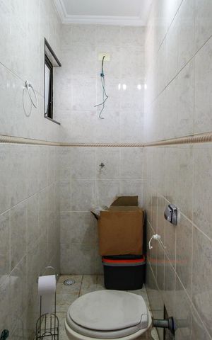 Casa à venda com 175m², 3 quartos e 3 vagas Casa à venda com 175m², 3 quartos e 3 vagasBanheiro Suíte