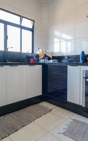 Casa à venda com 175m², 3 quartos e 3 vagas Casa à venda com 175m², 3 quartos e 3 vagasCozinha