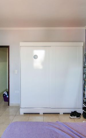 Casa à venda com 175m², 3 quartos e 3 vagas Casa à venda com 175m², 3 quartos e 3 vagasQuarto 2