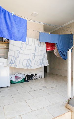 Casa à venda com 175m², 3 quartos e 3 vagas Casa à venda com 175m², 3 quartos e 3 vagasÁrea de Serviço