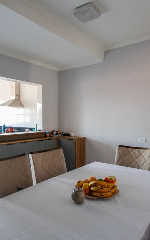 Casa à venda com 175m², 3 quartos e 3 vagas Casa à venda com 175m², 3 quartos e 3 vagasCopa