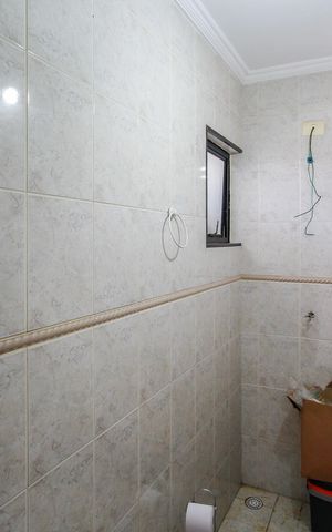 Casa à venda com 175m², 3 quartos e 3 vagas Casa à venda com 175m², 3 quartos e 3 vagasBanheiro Suíte