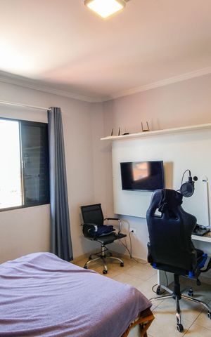 Casa à venda com 175m², 3 quartos e 3 vagas Casa à venda com 175m², 3 quartos e 3 vagasQuarto 2