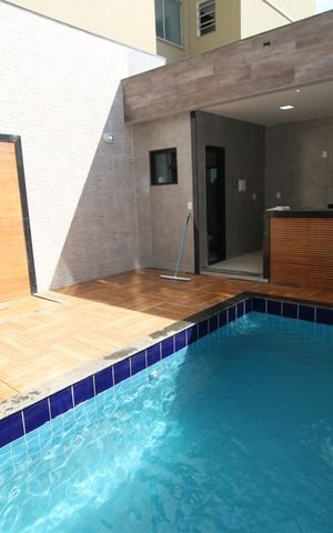 Casa à venda com 320m², 4 quartos e 2 vagasÁrea comum - Piscina