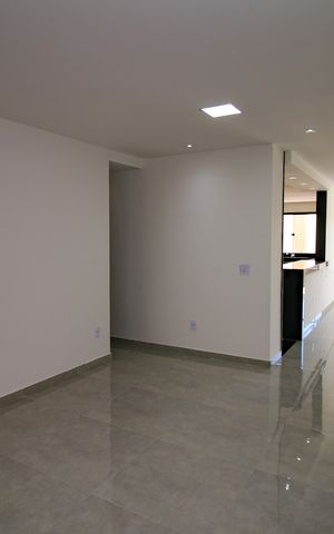 Casa à venda com 320m², 4 quartos e 2 vagasSala