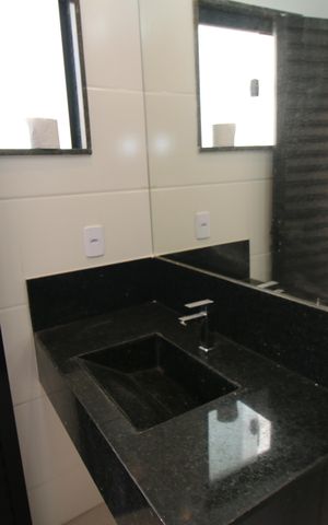 Casa à venda com 320m², 4 quartos e 2 vagasBanheiro da Área comum