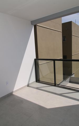 Casa à venda com 320m², 4 quartos e 2 vagasVaranda da Suíte 1
