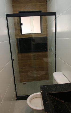 Casa à venda com 320m², 4 quartos e 2 vagasBanheiro 1