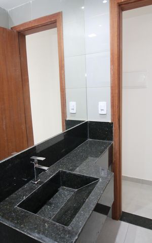 Casa à venda com 320m², 4 quartos e 2 vagasBanheiro 2