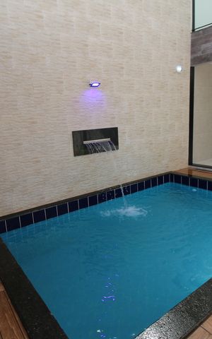 Casa à venda com 320m², 4 quartos e 2 vagasÁrea comum - Piscina