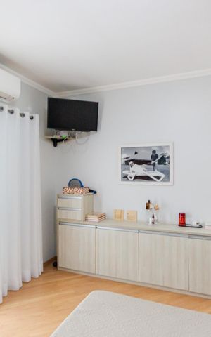 Apartamento à venda com 180m², 3 quartos e 2 vagas Apartamento à venda com 180m², 3 quartos e 2 vagasSuíte